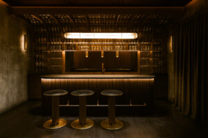 20250807 1308 luxurious speakeasy atmosphere remix 01k2327fbsfk9rey1ywm2an4n7